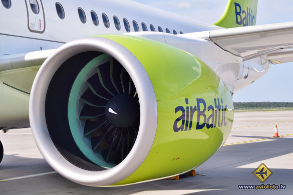 Bombardier CSeries CS300 (BD-500-1A11)
